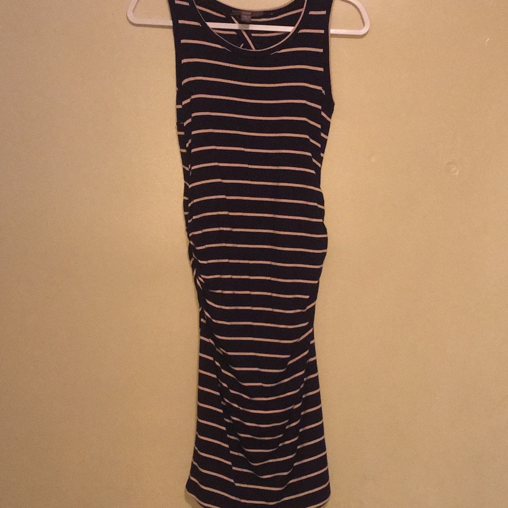 A pea in the pod maternity dress